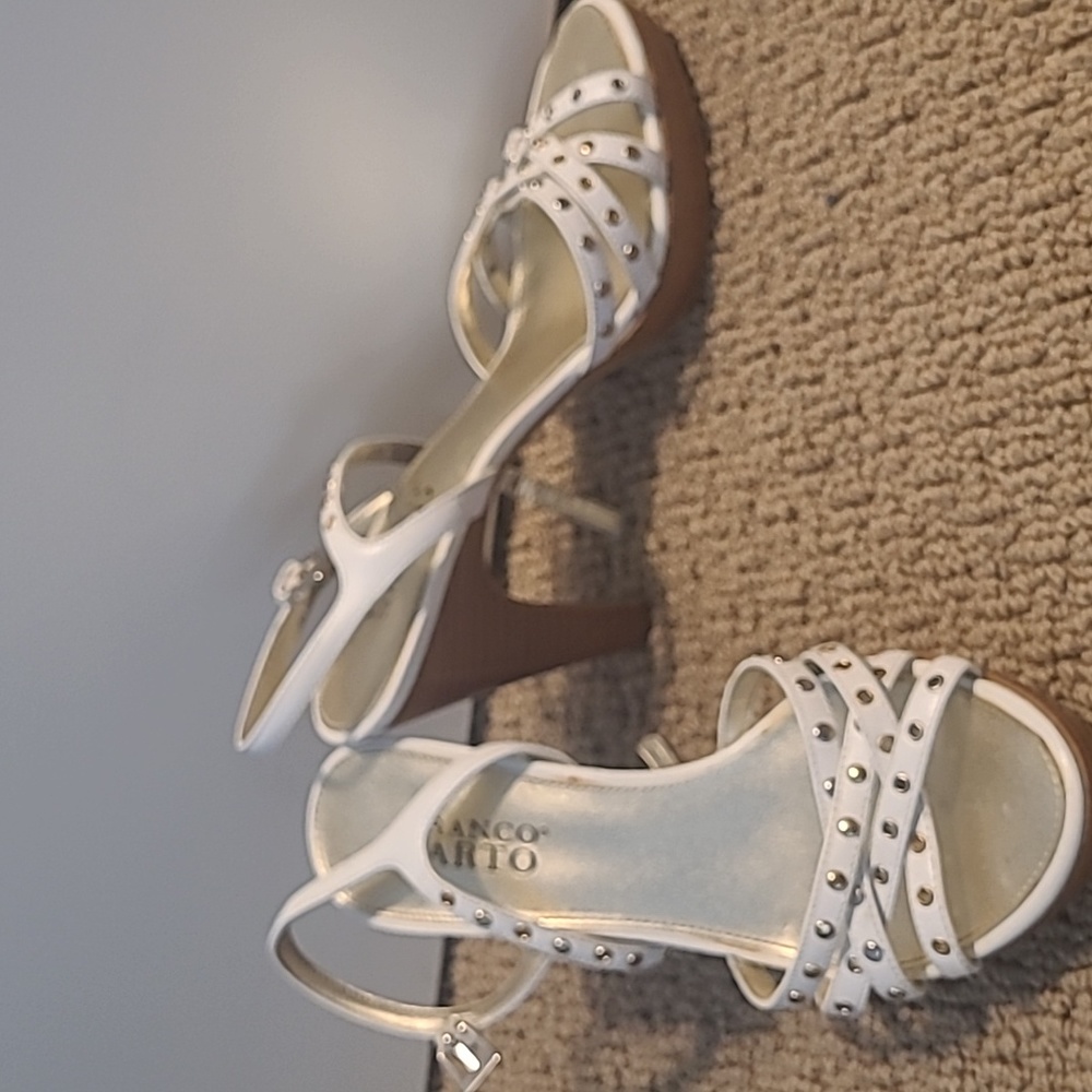 White high heels shoes